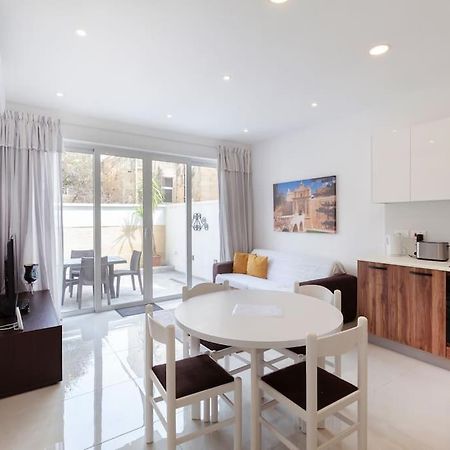 Gzira Comfy Apt With Terrace, 5 Mins To Sliema Ferries By 360 Estates מראה חיצוני תמונה