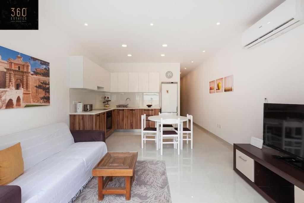 Gzira Comfy Apt With Terrace, 5 Mins To Sliema Ferries By 360 Estates מראה חיצוני תמונה