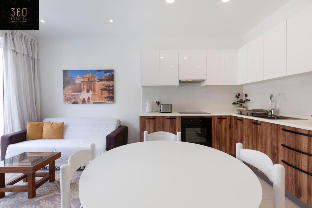 Gzira Comfy Apt With Terrace, 5 Mins To Sliema Ferries By 360 Estates מראה חיצוני תמונה