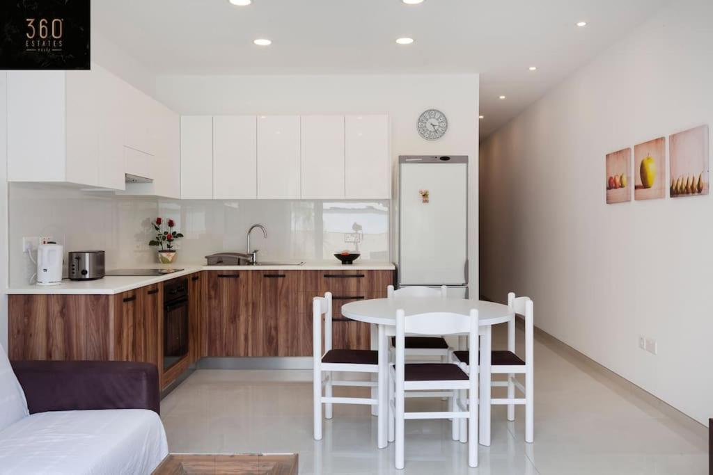 Gzira Comfy Apt With Terrace, 5 Mins To Sliema Ferries By 360 Estates מראה חיצוני תמונה