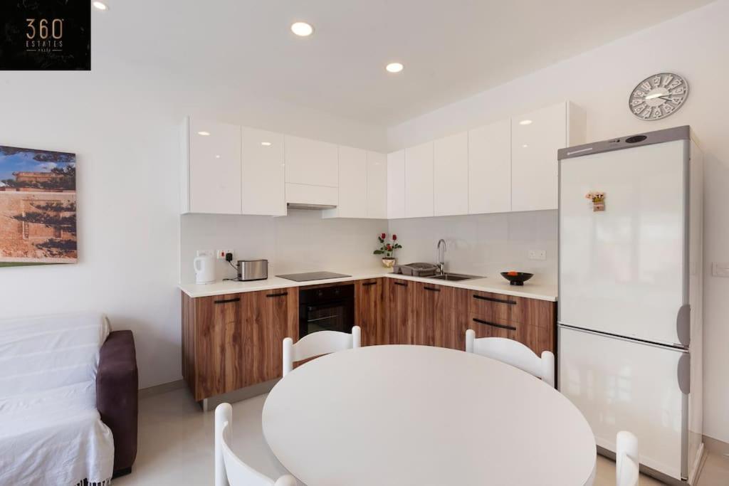 Gzira Comfy Apt With Terrace, 5 Mins To Sliema Ferries By 360 Estates מראה חיצוני תמונה